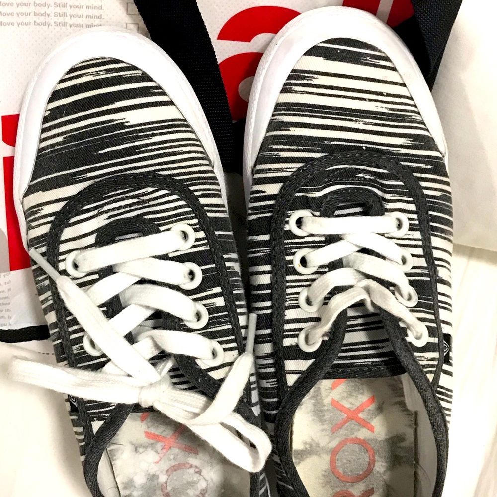 ROXY Santa Cruz shoes